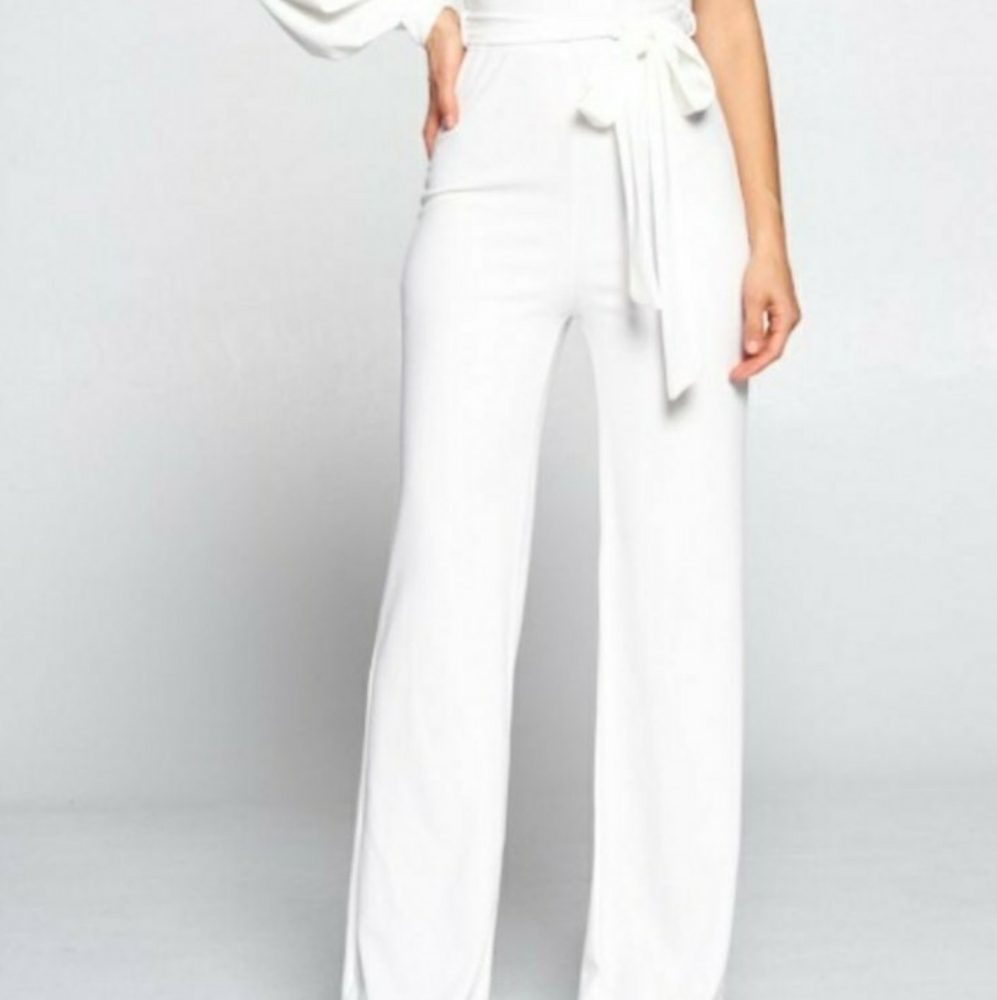 All White - Picture 3 of 4